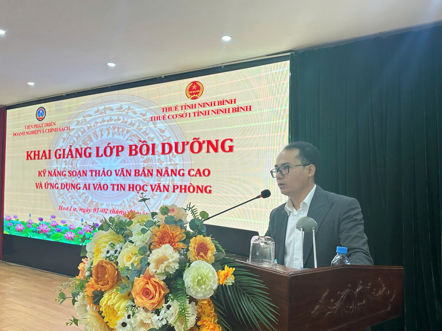 Cục Thuế Ninh Bình tập huấn nâng cao kỹ năng số và AI cho công chức